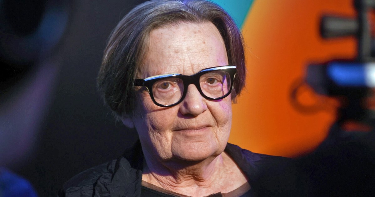 "Ecce homo. Jestem człowiekiem. I ty jesteś człowiekiem. W moim przekonaniu braterstwo jest jedyną szansą na przetrwanie" - mówi Agnieszka Holland, której wzbudzająca ogromne kontrowersje "Zielona granica" walczy właśnie o Złotego Lwa na festiwalu w Wenecji.