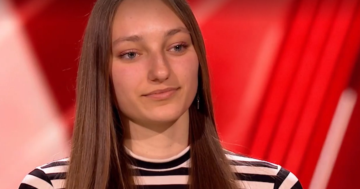 W "The Voice of Poland" widzowie mają okazję nie tylko usłyszeć występy uczestników, ale poznać również ich historię. Maja Walentynowicz w trakcie pandemii mieszkała w Chinach, a w TVP opowiedziała o tym, jak wyglądał lockdown w tym kraju. "Tak naprawdę nie widzieliśmy świata" - wspominała mama uczestniczki. Jak natomiast poszło jej na scenie? 