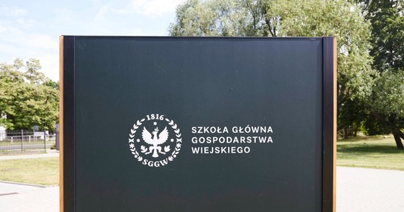 Drugi dzień zablokowany jest system wymiany dokumentów Szkoły Głównej Gospodarstwa Wiejskiego w Warszawie. Uczelnia prawdopodobnie padła ofiarą ataku hakerskiego. Trwa jeszcze ustalanie przyczyn paraliżu informatycznego - stwierdził rzecznik placówki. 