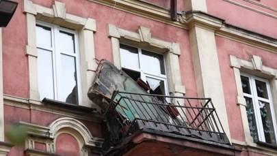 Z kamienicy oderwał się balkon. Jest śledztwo ws. katastrofy budowlanej w Sosnowcu