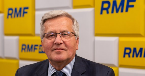 "PiS stroszy się antyukraińsko i wykorzystuje to na potrzeby kampanii wyborczej" - powiedział w Rozmowie o 7:00 w RMF FM i RMF24 Bronisław Komorowski, komentując spór między Polską a Ukrainą w sprawie embarga na ukraińskie zboże. Były prezydent stwierdził ponadto, że Roman Giertych na listach Koalicji Obywatelskiej mu nie przeszkadza, a on i jego żona swoje głosy w dniu wyborów podzielą między Platformą Obywatelską a Trzecią Drogą.