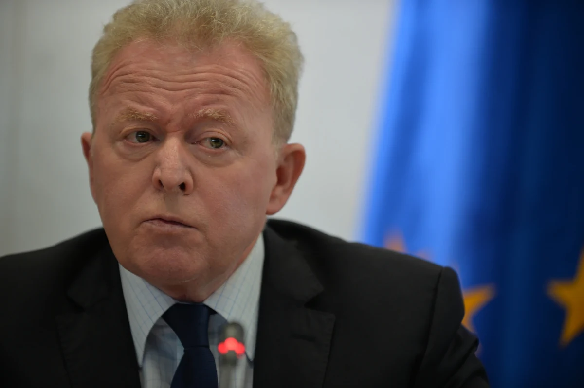 "Komisja Europejska zaczęła procedować pomysł polskiego komisarza ds. rolnictwa Janusza Wojciechowskiego" - przekazał dziennikarce RMF FM w Brukseli wysoki rangą unijny dyplomata. Chodzi o propozycję działań po wygaśnięciu za 9 dni unijnego embarga na zboże z Ukrainy.