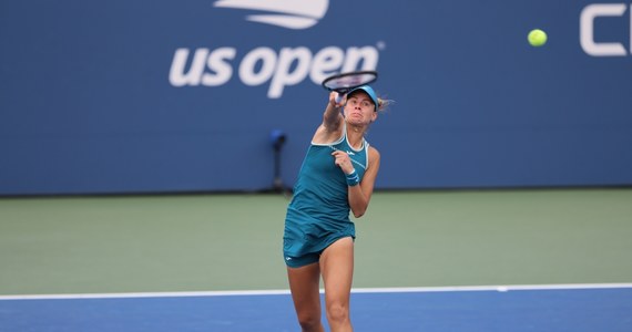 Magda Linette i Amerykanka Bernarda Pera przegrały z inną tenisistką z USA Jennifer Brady i Brazylijką Luisą Stefani 6:7 (1-7), 6:3, 3:6 w ćwierćfinale debla wielkoszlemowego turnieju US Open w Nowym Jorku. Z turniejem pożegnał się także Jan Zieliński.