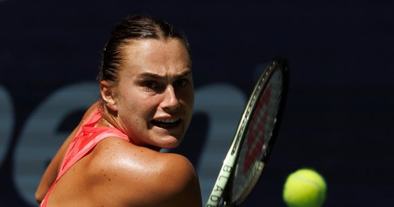 Rozstawiona z numerem drugim białoruska tenisistka Aryna Sabalenka awansowała do półfinału wielkoszlemowego US Open w Nowym Jorku, pokonując pewnie Chinkę Qinwen Zheng (nr 23.) 6:1, 6:4. W rankingu WTA powiększyła przewagę nad Igą Świątek.