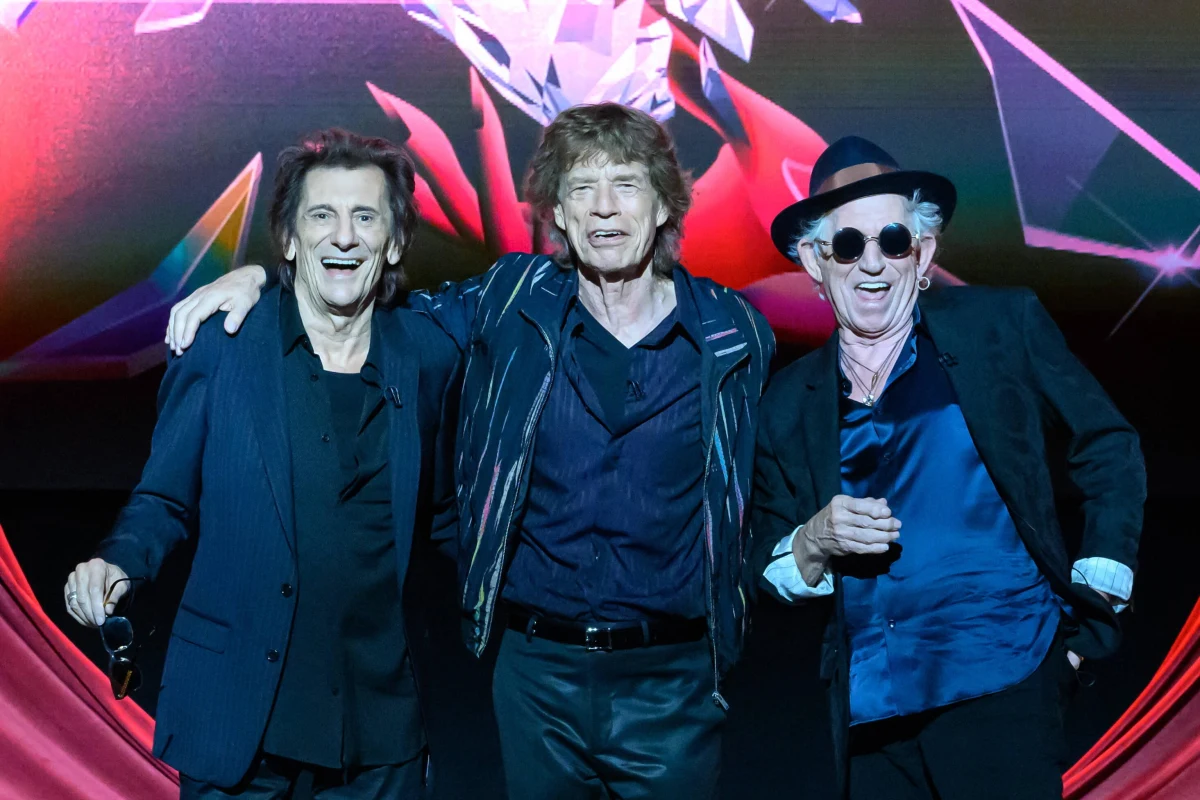 Grupa The Rolling Stones oficjalnie już zapowiedziała premierę nowego albumu. "Hackney Diamonds" pojawić się ma na rynku 20 października. Krążek promuje singiel "Angry", w którym wystąpiła amerykańska aktorka Sydney Sweeney znana m.in. z "Euforii". 