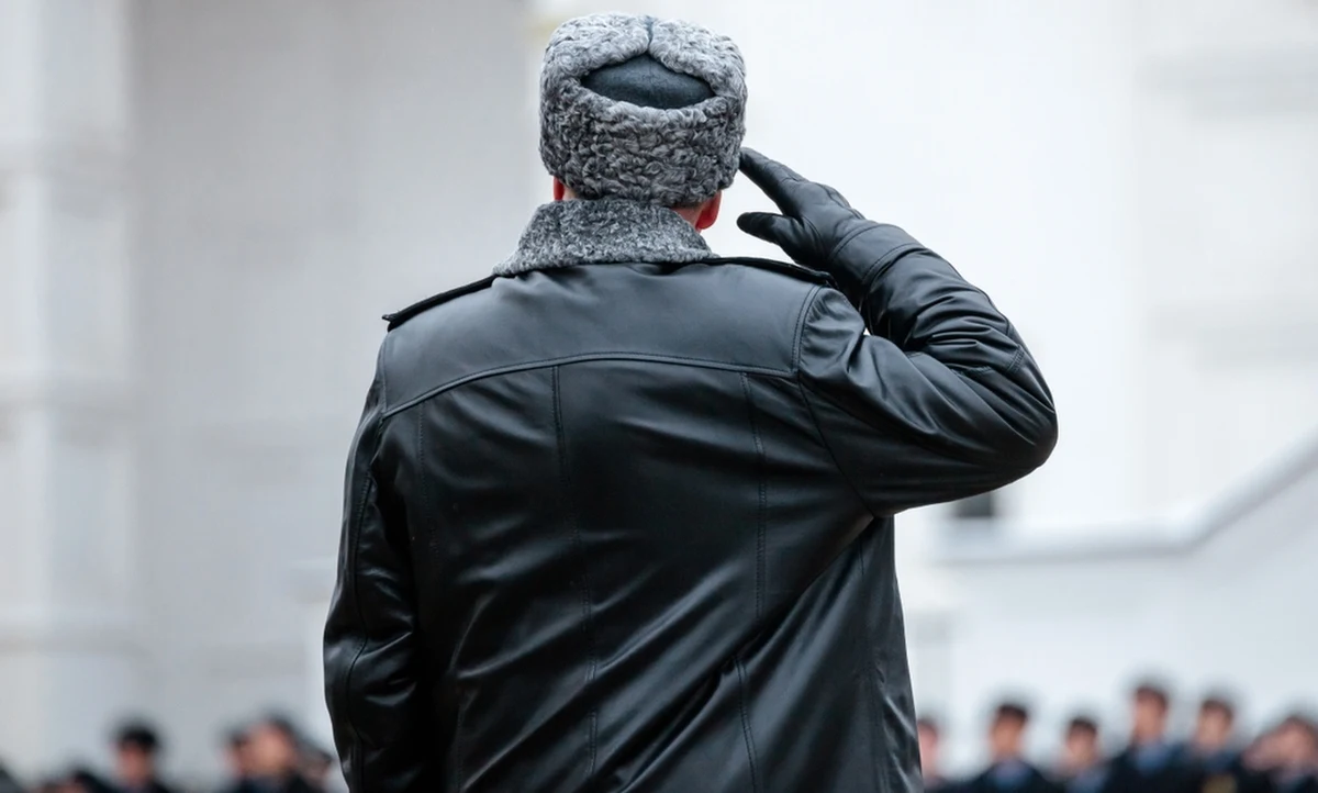 Generał dywizji Konstantin Ogijenko, który stał na czele 1 Armii Obrony Przeciwlotniczej i Przeciwrakietowej Specjalnego Przeznaczenia, został oskarżony o przyjęcie łapówki. Co ciekawe, wspomniany związek taktyczno-strategiczny od 2015 roku realizuje zadania obrony powietrznej Moskwy.