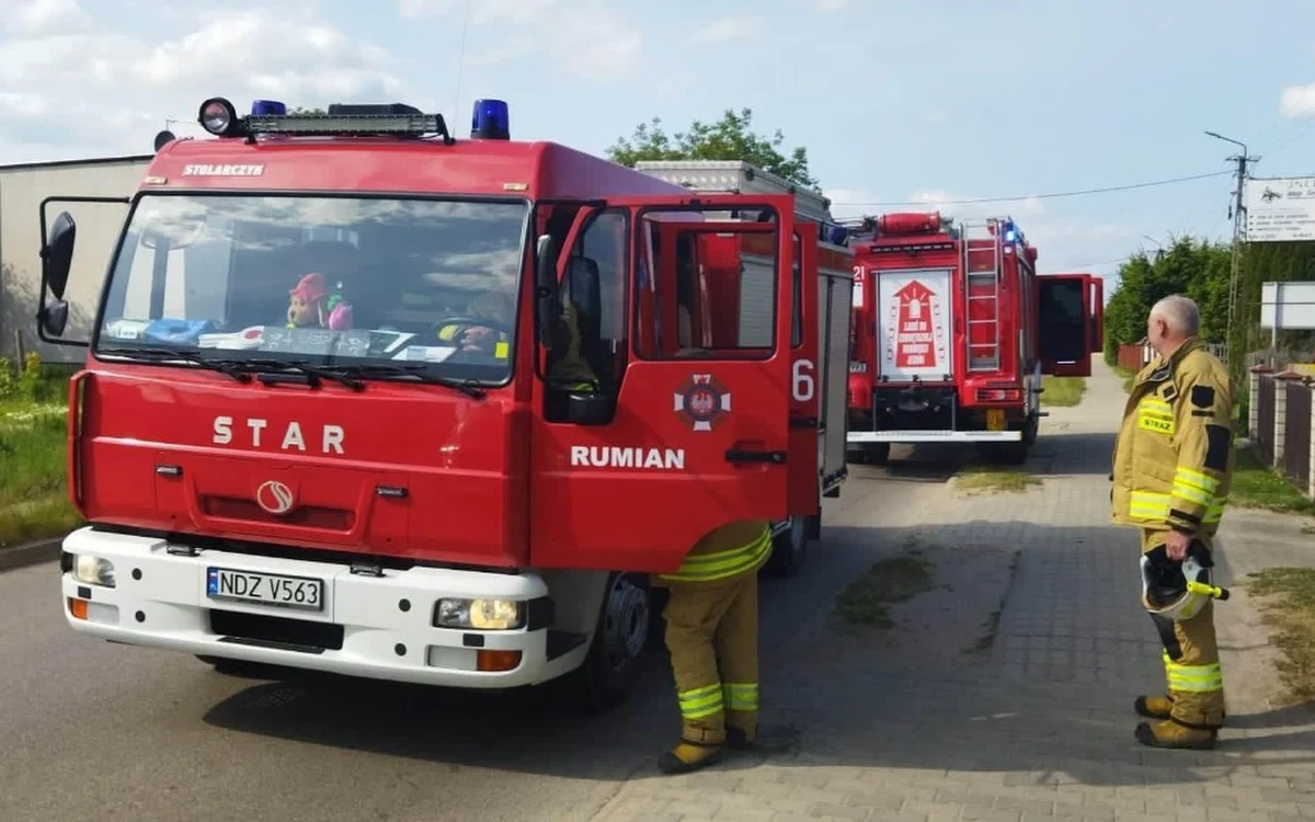 We wtorek informowaliśmy o nieszczęśliwym wypadku w gminie Rybno koło Działdowa w Warmińsko-Mazurskiem. Na drodze powiatowej między miejscowościami Dębień-Rumian, 30-letni kierowca wozu strażackiego OSP cofając potrącił 48-letniego strażaka. W Internecie ruszyła zbiórka pieniędzy dla rodziny zmarłego druha, która jest w trudnej sytuacji finansowej.

