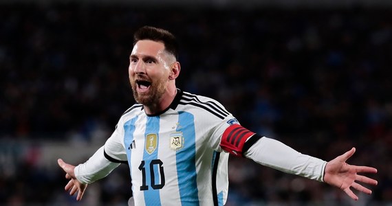 Argentyna długo męczyła się z Ekwadorem, ale Leo Messi załatwił sprawę. Trafił z rzutu wolnego w 78. minucie. Mistrzowie świata wygrali w Buenos Aires 1:0 na inaugurację eliminacji mundialu 2026.