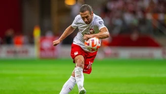 Grzegorz Krychowiak pakuje piłkę do siatki, grad goli w ligowej batalii