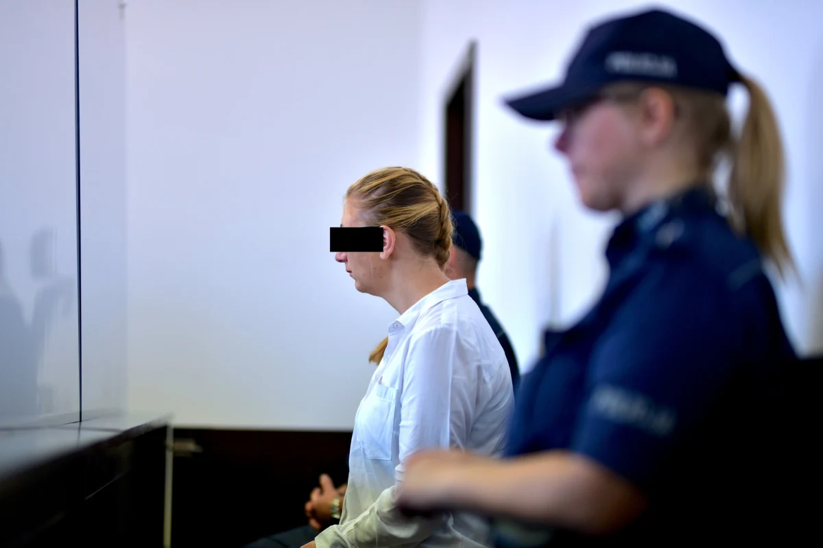 Karę dożywotniego więzienia usłyszała Aleksandra J. oskarżona o brutalne zabójstwo czworga noworodków w latach 2013-2018 w Ciecierzynie w Opolskiem. Pierwszy wyrok w tej sprawie zapadł w 2020 roku, ale obrona oskarżonych - Aleksandry J. i jej partnera Dawida W. - odwołała się od orzeczenia, sąd apelacyjny zmniejszył wymiar kary, a decyzje w sprawie wyroku podjęły również Sąd Najwyższy i Prokurator Generalny.