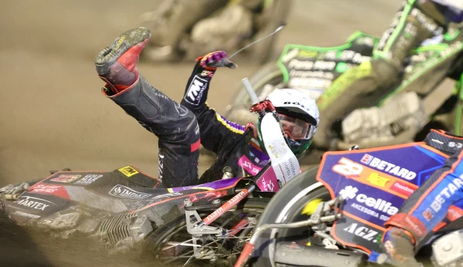 Zarabiają miliony, nic im nie pasuje. Polska za bardzo rozpieszcza zawodników?