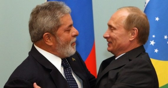 "Mogę powiedzieć, że jeśli będę prezydentem Brazylii i przyjedzie do Brazylii, to nie ma możliwości, by został aresztowany" - tak o Władimirze Putinie powiedział prezydent Brazylii Luiz Inacio Lula da Silva w wywiadzie dla indyjskiego portalu Firstpost. Chodzi o możliwość przyjazdu przywódcy Rosji na szczyt G20 w 2024 roku w Rio de Janeiro.