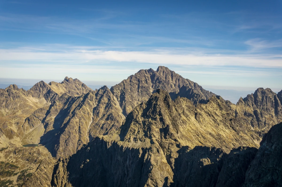 Śmiertelny wypadek w słowackich Tatrach Wysokich. Ratownicy Horskiej Zachrannej Sluzby informują o śmierci polskiego paralotniarza. 
 