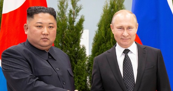 Do spotkania Kim Dzong Una i Władimira Putina może dojść we wtorek - podaje południowokoreańska telewizja YTN. Przywódcy Korei Północnej i Rosji chcą omówić możliwość dostarczenia Moskwie broni na potrzeby wojny na Ukrainie.