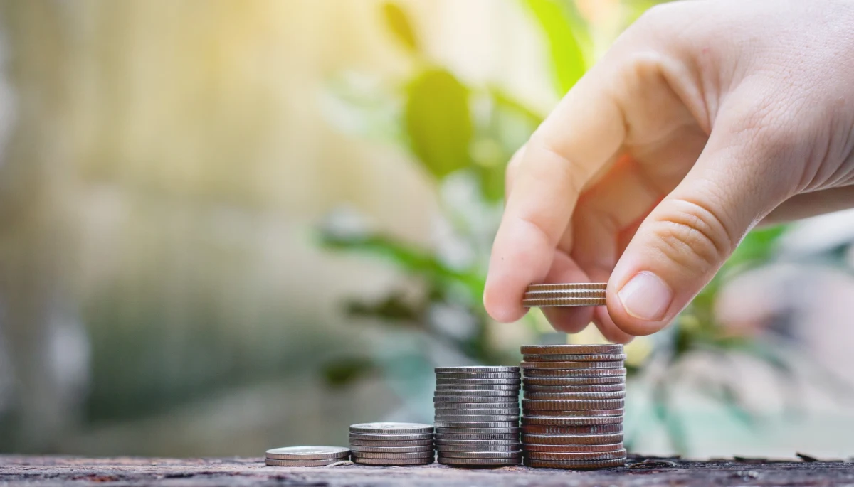 Komisja Europejska obniżyła prognozę wzrostu gospodarczego dla Polski na 2023 r. z 0,7 proc. na 0,5 proc. Jednocześnie utrzymała prognozę wzrostu PKB na 2024 r., to 2,7 proc.