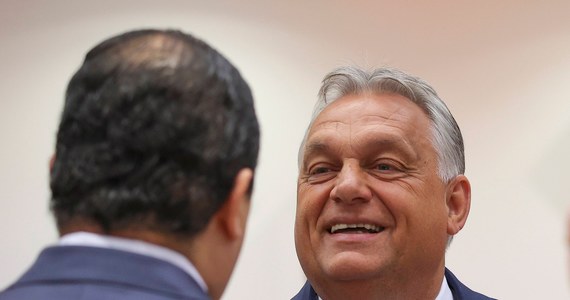 Premier Węgier Viktor Orban poinformował podczas weekendowego spotkania za zamkniętymi drzwiami w Kotcse niedaleko Balatonu, że chce rządzić krajem do 2034 roku - podał portal Telex, powołując się na informacje od uczestników spotkania.
