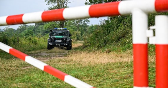 Straż graniczna nie zanotowała minionej doby ani jednego nielegalnego przekroczenia granicy od strony Białorusi. Strażnicy zwracają jednak uwagę na nową tendencję - wjazdy imigrantów do naszego kraju przez wewnętrzne granice Unii Europejskiej. Nie tylko ze Słowacji - ostatnio coraz więcej prób notowanych jest także na odcinku granicy z Litwą oraz Łotwą. 