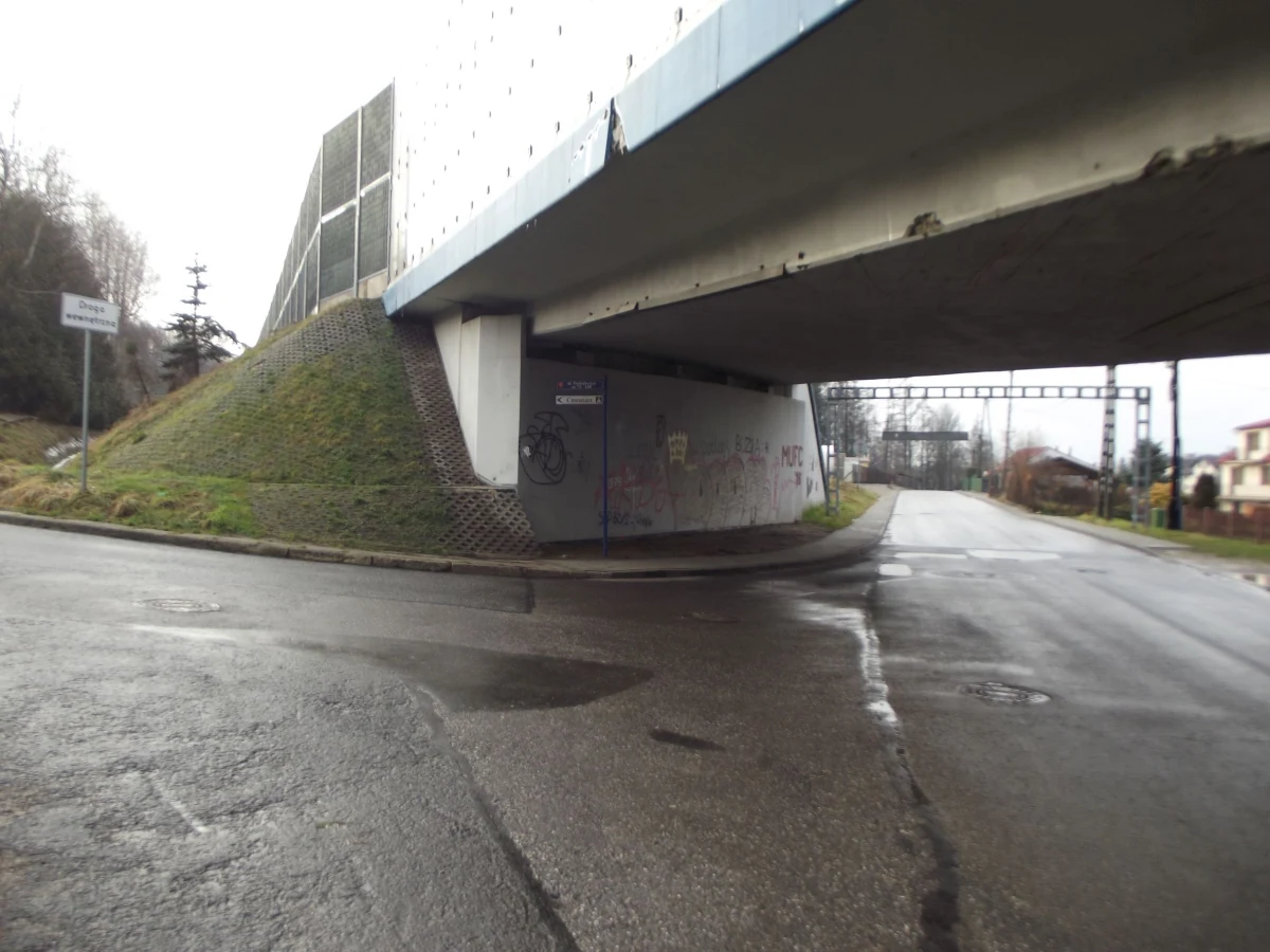 W związku z remontem wiaduktu na drodze krajowej 94 od środy zamknięta będzie ulica Podedworze w Bochni.

