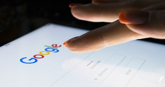 Stowarzyszenie konsumentów (Consumentenbond) złożyło w imieniu 82 tys. Holendrów pozew przeciwko firmie Google. Pozew dotyczy gromadzenia przez firmę danych, które, zdaniem użytkowników, naruszają ich prywatność. Consumentenbond domaga się, aby amerykański koncern zaprzestał tego procederu. Żąda też odszkodowania w wysokości 750 euro dla każdego użytkownika.
