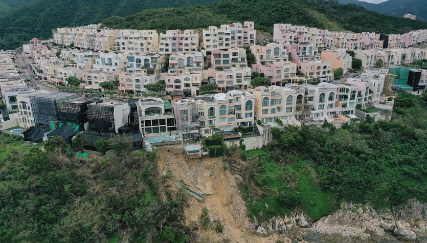 Hong Kong.  Luxury housing may collapse.  Effects of record rainfall