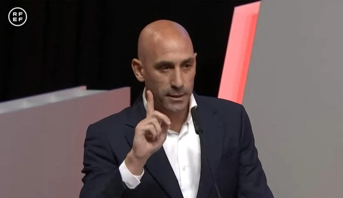 Luis Rubiales mówi: To szaleństwo. Mężczyznę też bym pocałował