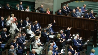 Najnowszy sondaż. PiS z największą stratą, wzrost Konfederacji