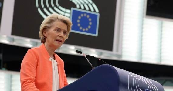 Zawsze byłam przekonana, że migracją trzeba zarządzać; wymaga to wytrwałości i cierpliwej pracy z kluczowymi partnerami, i wymaga jedności w Unii Europejskiej - powiedziała w Parlamencie Europejskim w Strasburgu przewodnicząca Komisji Europejskiej Ursula von der Leyen, wygłaszając przemówienie o stanie UE.