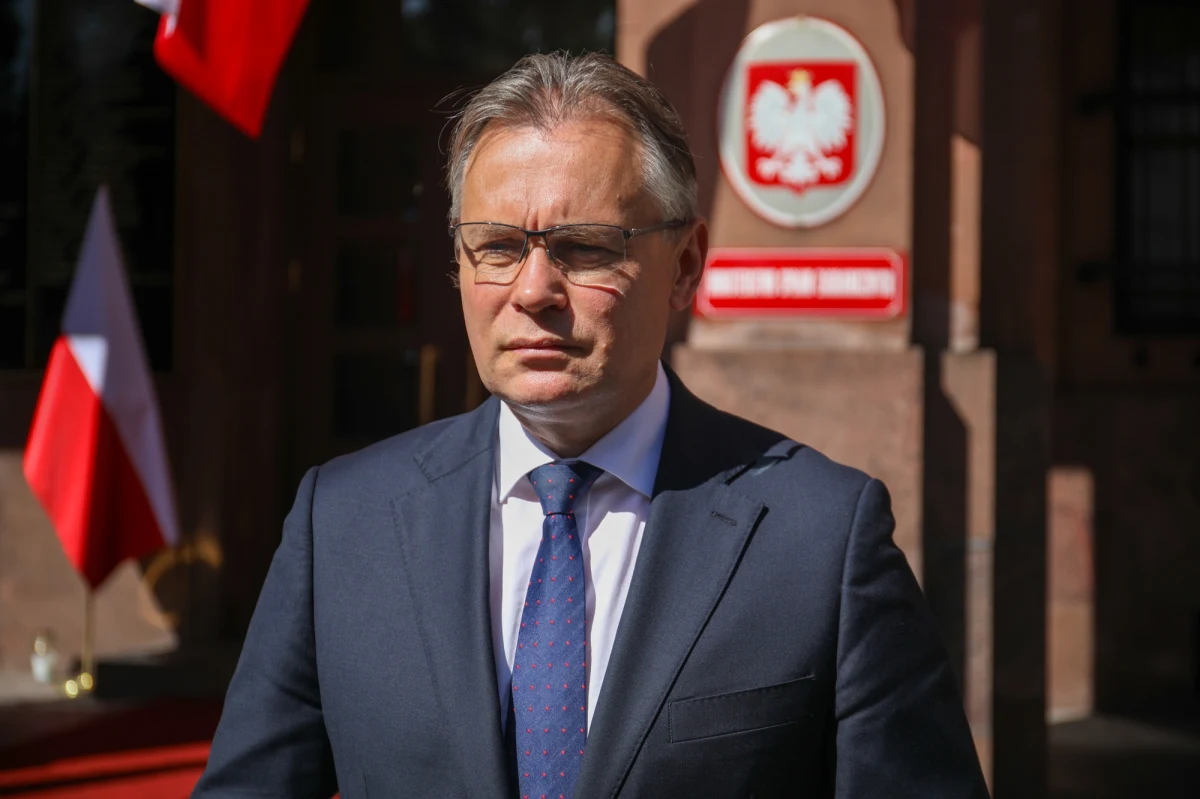 W dniach 19-20 września odbędzie się konferencja, podczas której oficjalnie rozpocznie prace zespół badający rozmiar strat poniesionych przez Polskę ze strony ZSRR w latach 1939-1945. Celem jest przygotowanie raportu w tej sprawie - powiedział w Studiu PAP wiceszef MSZ Arkadiusz Mularczyk.