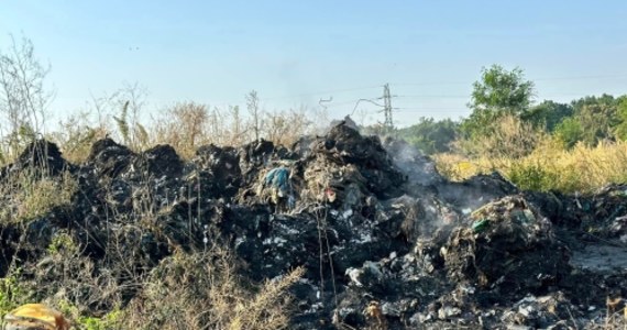 Pożar odpadów w Sobolewie koło Jawora na Dolnym Śląsku. Zakończyła się akcja gaśnicza.