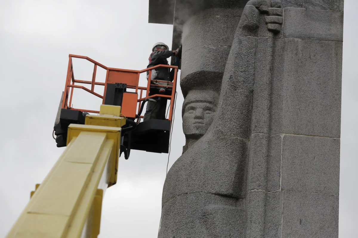 Wojewódzki Sąd Administracyjny w Warszawie oddalił skargę gminy Olsztyn na decyzję ministra kultury, który utrzymał w mocy decyzję wojewody warmińsko-mazurskiego nakazującą usunięcie tak zwanych szubienic, czyli dawnego Pomnika Wdzięczności Armii Czerwonej.

