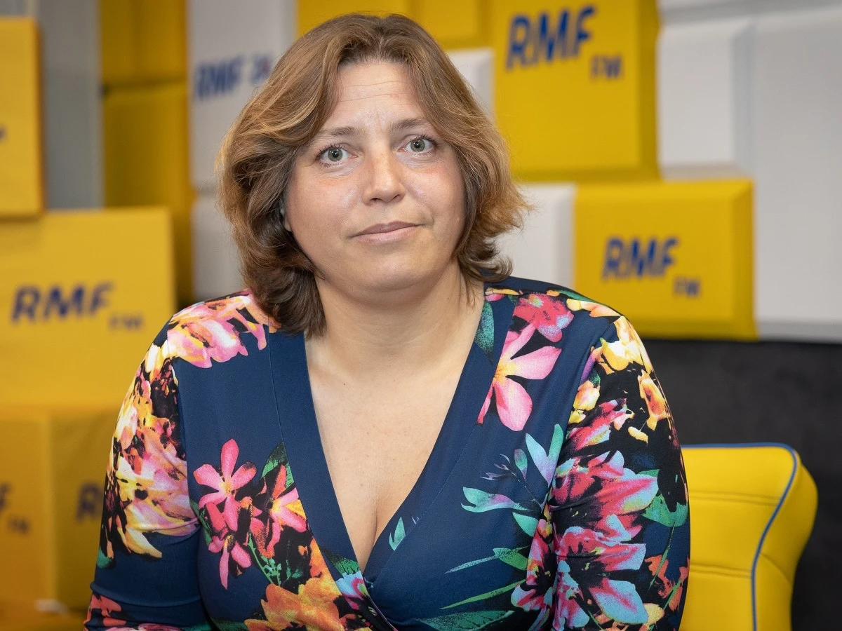 "Niewątpliwie jest to błąd. Widać, że nie wszyscy zrozumieli przesłanki tej decyzji. I w związku z tym nawet jeśli nie da się tej decyzji w tej chwili zmienić, to trzeba zmienić komunikację na jej temat" - mówi gość Rozmowy o 7:00 w RMF FM i Radiu RMF24 prof. Joanna Tyrowicz z Rady Polityki Pieniężnej.

