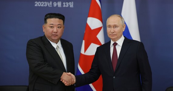 Kim Dzong Un zaprosił "w dogodnym terminie" Władimira Putina do odwiedzenia Korei Północnej. Według państwowej agencji KCNA Putin miał zaakceptować zaproszenie. 