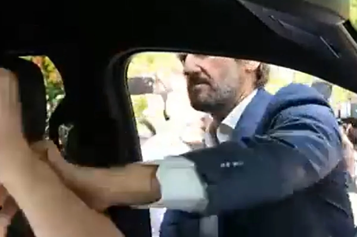 ​Były premier Słowacji Igor Matovič oraz były wicepremier, były szef MSW Robert Kaliniak pobili się w środę w Bratysławie. Podczas starcia, które miało związek z kampanią wyborczą, doszło do przepychanek, uderzeń pięścią i kopnięć. Padały również wulgarne obelgi.