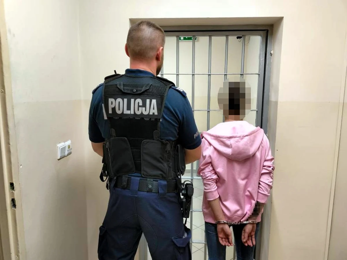 Funkcjonariusze zatrzymali 24-latkę podejrzaną o znęcanie się nad swoim 3-letnim synem - poinformowała policja w Legionowie.  Chłopczyk z urazem nogi trafił do szpitala. Wtedy lekarka zauważyła, że ma na ciele inne ślady mogące świadczyć o przemocy. Kobiecie grozi do 8 lat więzienia.