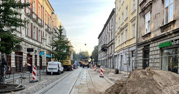W Krakowie od początku września trwa remont ulic Kościuszki i Zwierzynieckiej. Wkrótce na teren inwestycji mają wkroczyć ekipy gazowników. Ich roboty nie były planowane w takiej skali, jak ostatecznie będą realizowane. Zgodził się na to Zarząd Dróg Miasta Krakowa razem z wykonawcą inwestycji.