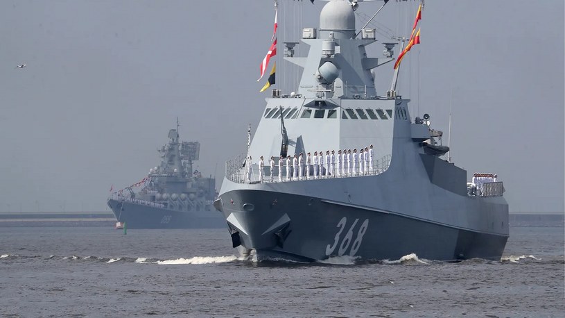 Okazuje się, że Siłom Zbrojnym Ukrainy udało się uszkodzić aż cztery rosyjskie okręty w ciągu zaledwie 24 godzin. Pierwsze dwa w Sewastopolu, a kolejne dwa na Morzu Czarnym.