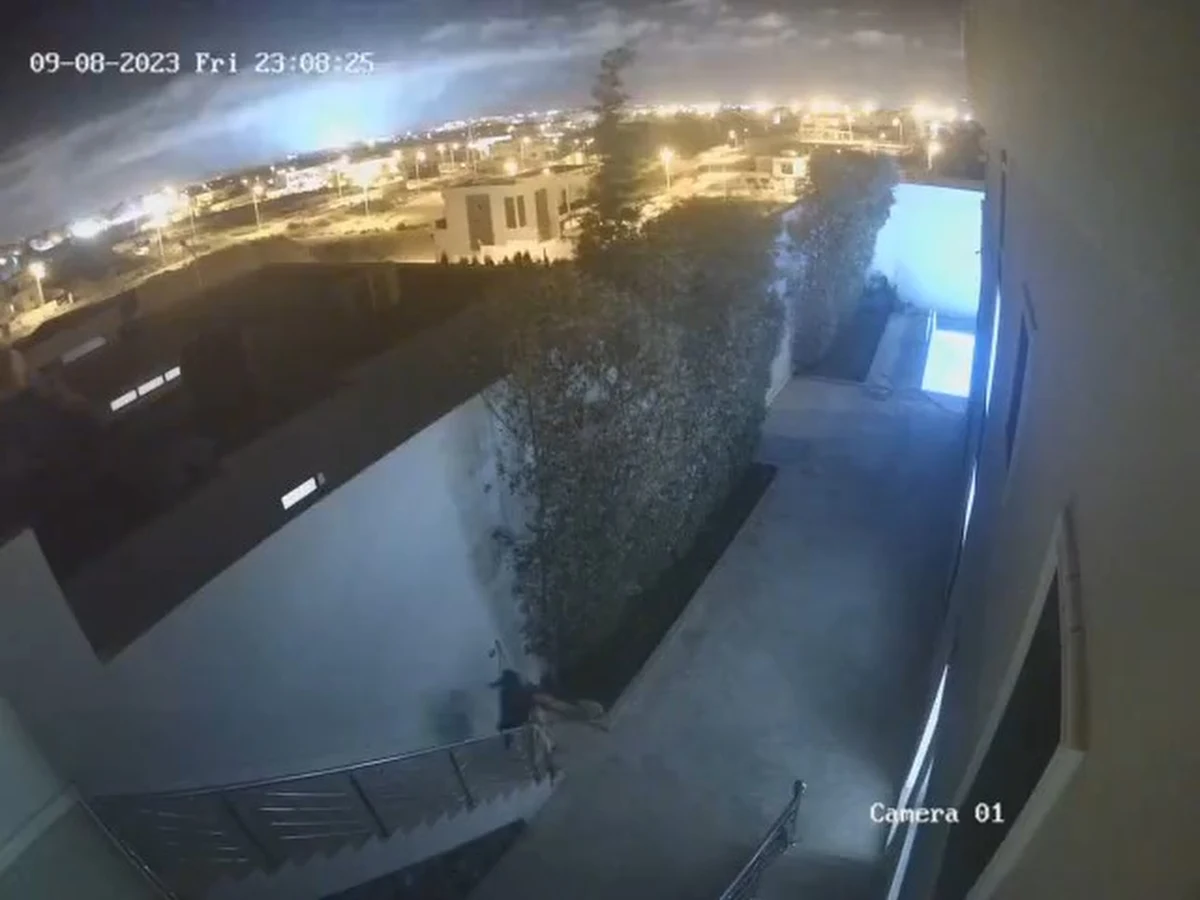 Tuż przed tragicznym w skutkach trzęsieniem ziemi w Maroku na niebie pojawiły się dziwne światła. Choć doniesienia o tego typu zjawisku sięgają kilku tysięcy lat, aż do starożytnej Grecji, naukowcy do tej pory nie są w stanie określić, czym one tak naprawdę są.