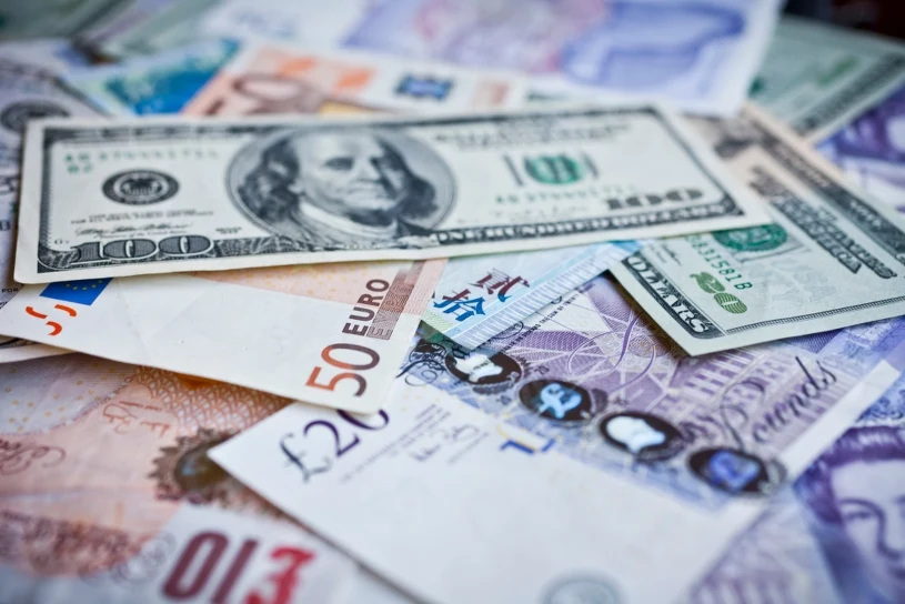 Euro, dolar i funt zmieniły kurs. Tak zareagowała złotówka