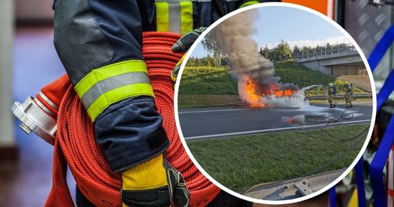 Poważne zdarzenie na autostradzie A4. W Zalesie, na odcinku między Krakowem i Katowicami, zapaliło się auto.