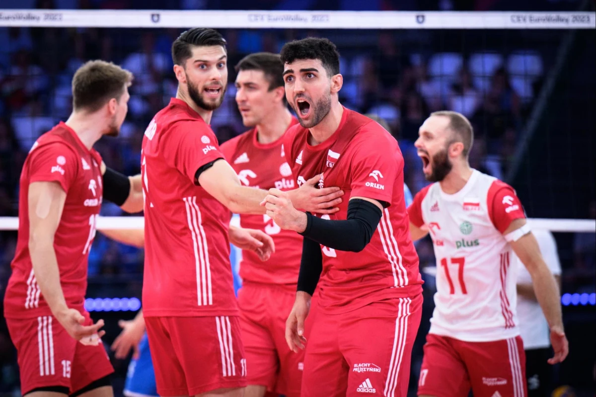 „Na pewno będzie gorąco, na pewno będzie nerwowo, ale wierzę w to, że to nam tylko pomoże i pokażemy przeciwnikom, że nawet na ich terenie jesteśmy w stanie z nimi wygrać” – mówi przed finałem mistrzostw Europy Marcin Janusz. O 21:00 Polacy w Rzymie powalczą z Włochami o złoto Starego Kontynentu.  