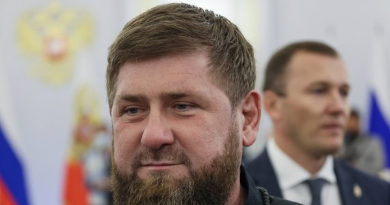 Przywódca Czeczenii Ramzan Kadyrow od kilku dni znajduje się w śpiączce - podaje ukraiński portal Obozrevatel. Informacja na ten temat nie została oficjalnie potwierdzona.