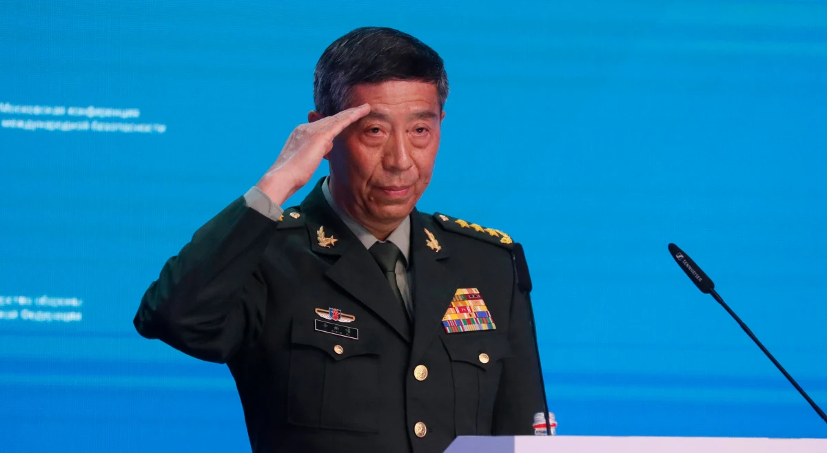 Chiński minister obrony Li Shangfu w niewyjaśniony sposób zniknął z publicznego widoku. W jego sprawie wypowiedział się nawet sekretarz stanu USA, który stwierdził, że "nie wie, co się z nim dzieje"; zauważył jednak, że to tylko i wyłącznie wewnętrzna sprawa Chin.