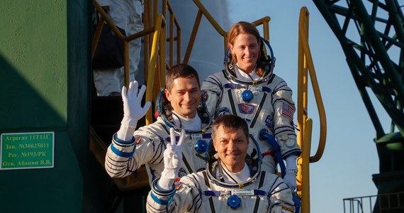 Dwóch rosyjskich kosmonautów Oleg Kononienko i Nikołaj Czub oraz amerykańska astronautka NASA Loral O'Hara przybyli w piątek na pokładzie kapsuły Sojuz na Międzynarodową Stację Kosmiczną (ISS) - poinformowała w piątek agencja AFP.