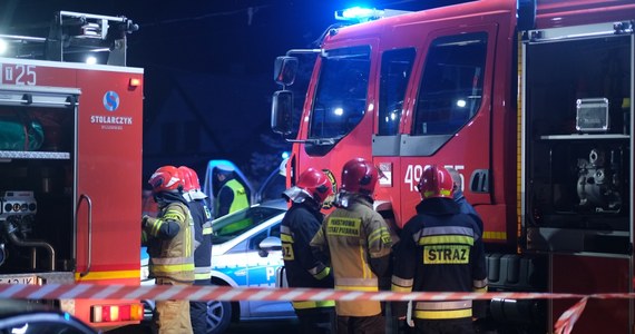 Nad ranem w Pyskowicach w województwie śląskim w domu jednorodzinnym wybuchł pożar. Trzy osoby zabrano do szpitala. 