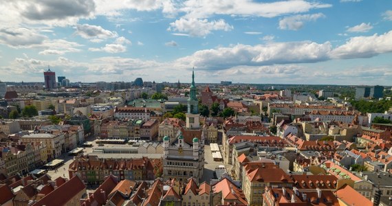 W sobotę od godziny 11 na placu Kolegiackim w Poznaniu trwa piknik archeologiczny. Na uczestników czekają m.in. stoiska historyczne, warsztaty, spektakl dla rodzin, podróże z przewodnikiem i gra miejska.
