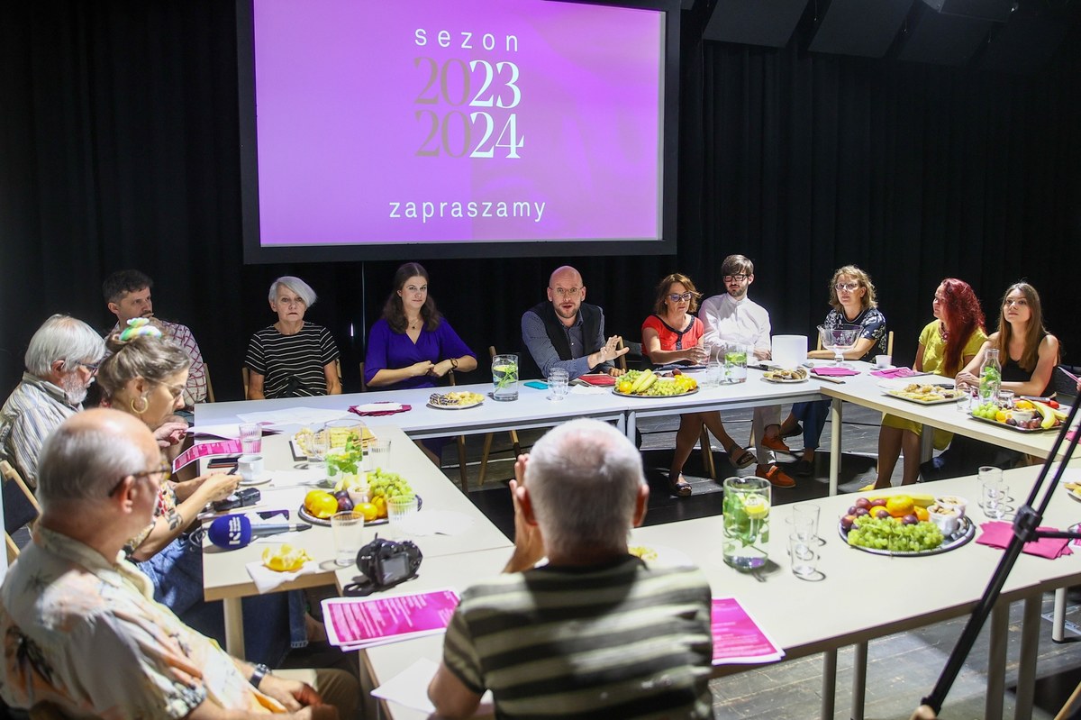Ciało będzie wspólnym tematem nadchodzących premier w Narodowym Starym Teatrze w Krakowie. W planach artystycznych na nowy sezon znalazło się sześć premier, pierwszą z nich będzie spektakl choreograficzny "Boa", ostatnią - "Czarodziejska Góra". Repertuar zdominowały adaptacji powieści.