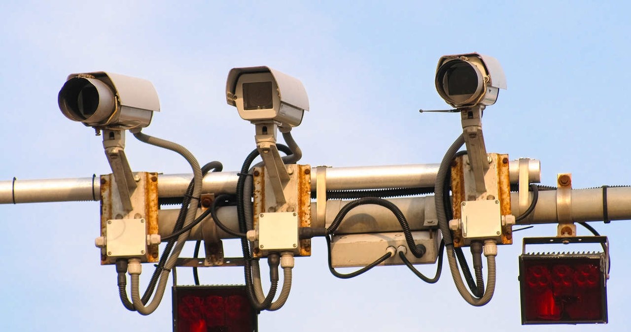 Mandaty sypią się jak z rękawa. Oto najbardziej zapracowany RedLight w Polsce wiadomości,aktualności,Interia Mandaty sypią się jak z rękawa. Oto najbardziej zapracowany RedLight w Polsce