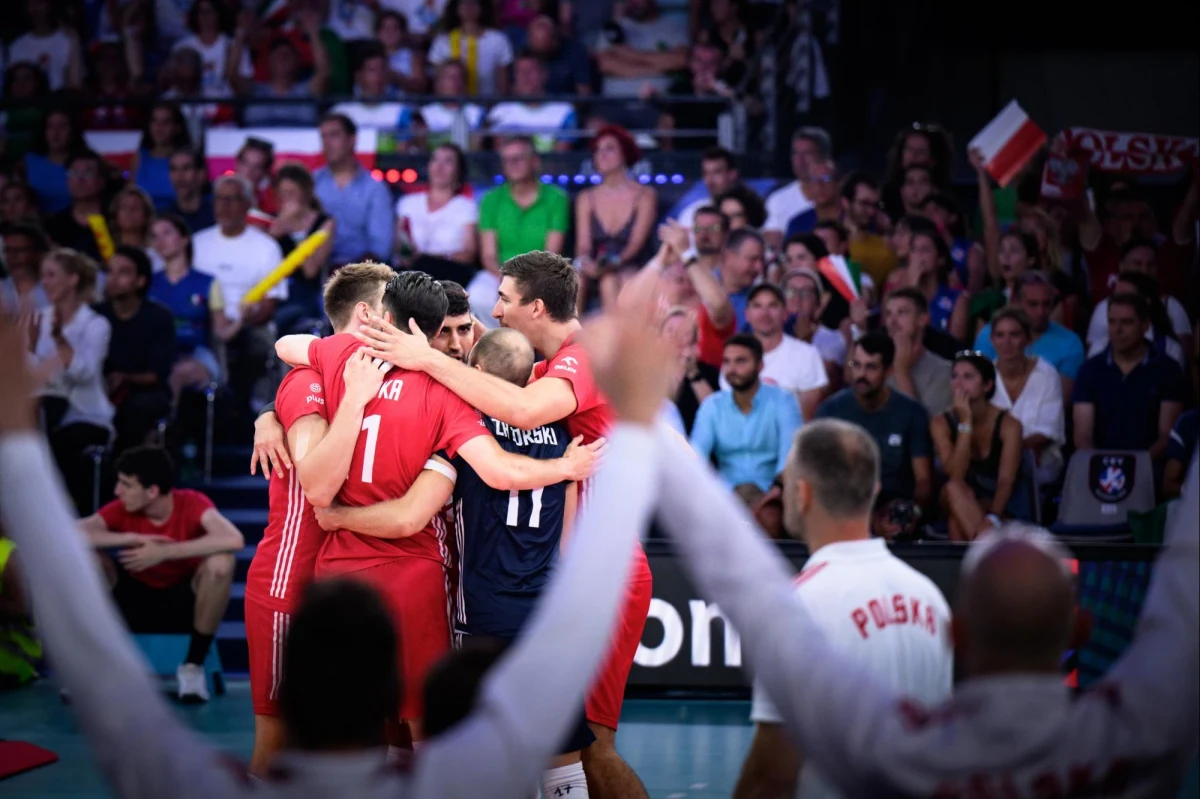 Polscy siatkarze po zdobyciu w sobotę drugiego w historii złotego medalu mistrzostw Europy nie będą mieli wiele czasu na odpoczynek. Już w czwartek treningiem w Spale rozpoczną przygotowania do turnieju kwalifikacyjnego igrzysk olimpijskich Paryż 2024.