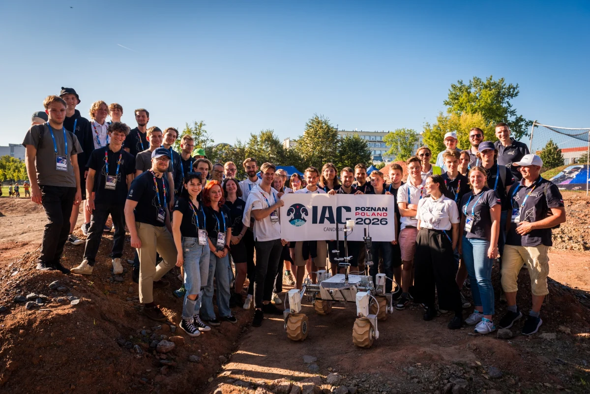 Za nami 9. edycja odbywających się w Kielcach zawodów łazików marsjańskich European Rover Challenge. Pierwsze miejsce zajął w nich zespół AGH Space Systems.