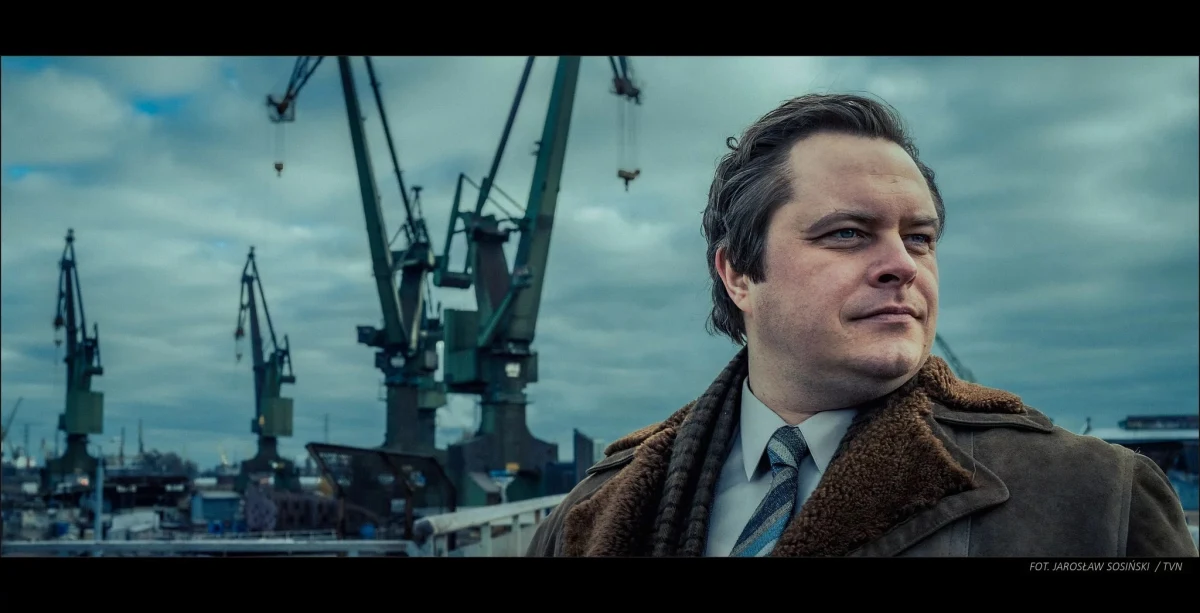 Pokaz filmu "Doppelgänger. Sobowtór" Jana Holoubka zainaugurował wieczorem 48. Festiwal Polskich Filmów Fabularnych w Gdyni. O Złote Lwy powalczy 16 obrazów - oprócz filmu otwarcia to m.in. "Kos", "Chłopi", "Różyczka 2", "Święto ognia" i "Freestyle". W Gdyni jest Katarzyna Sobiechowska-Szuchta z redakcji kulturalnej RMF FM. Słuchajcie jej relacji na naszej antenie!